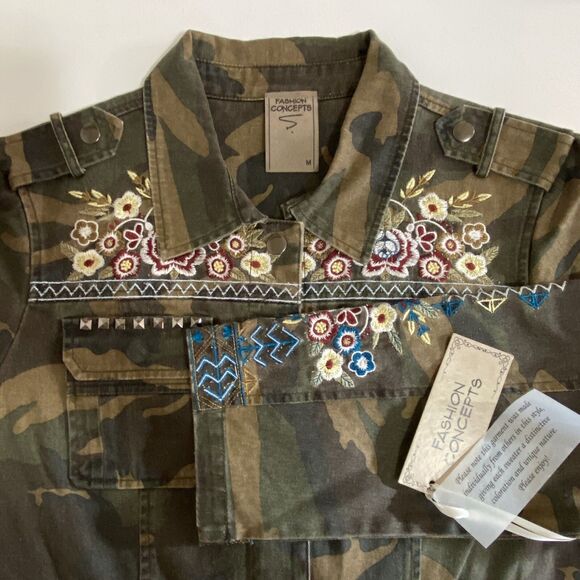 Fashion Concepts Women's Long Sleeve M Jacket Camo Embroidered Snap Button NWT - Picture 2 of 12